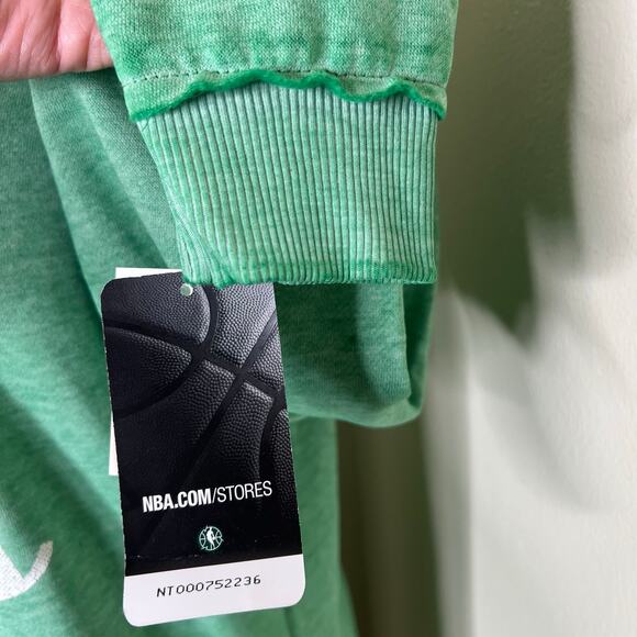 NBA Boston Celtics Sweatshirt Small Womens Green Fleece Basketball Sports New - Picture 5 of 7